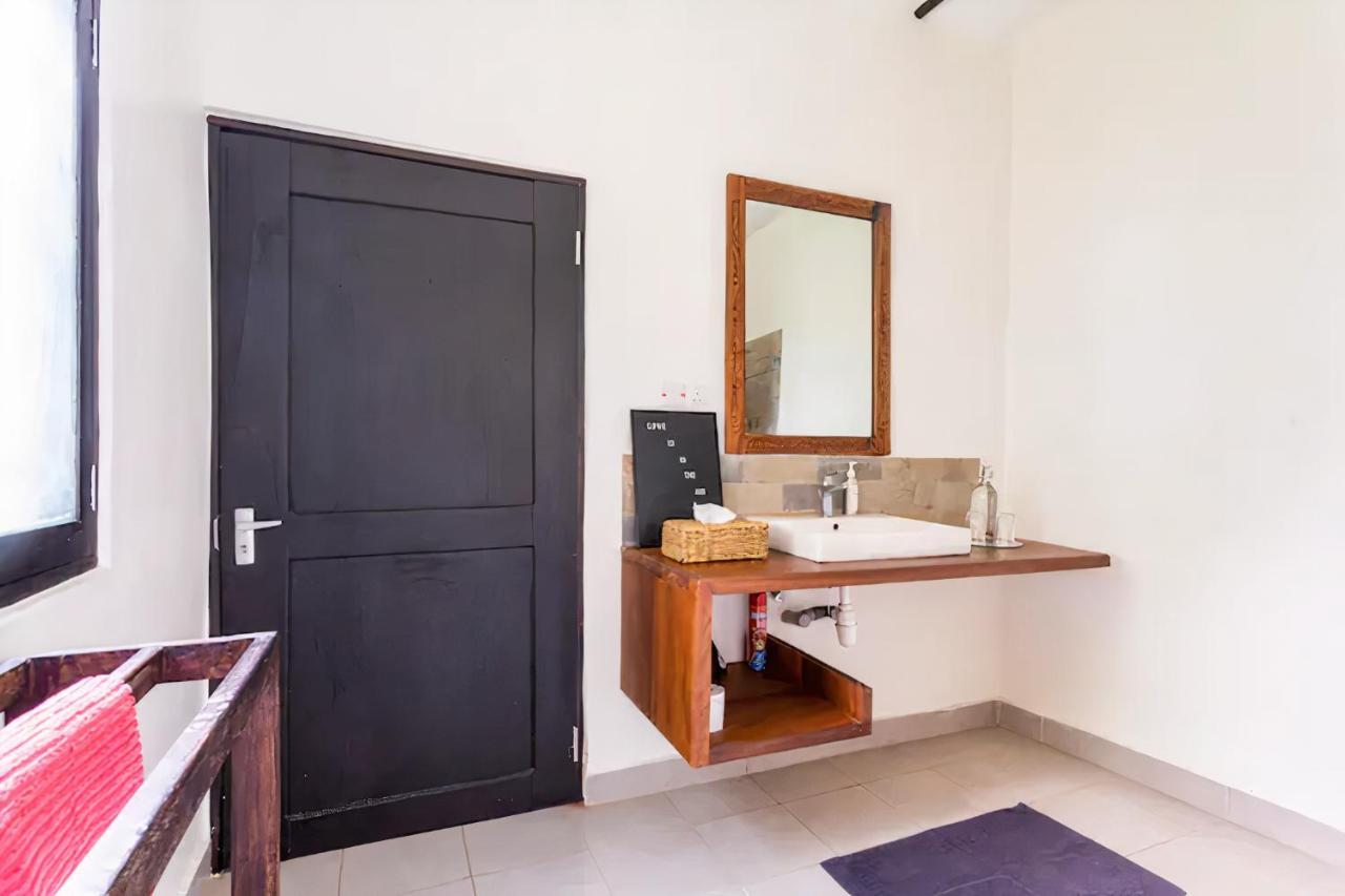 Bed and Breakfast Zarafa House à Diani Beach Extérieur photo
